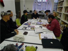 2012年4月3日纤维艺术工作室施慧教授等四人考察了伦敦金史密斯学院及伦敦英国皇家美术学院